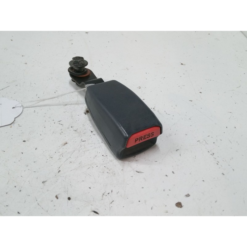 Recambio de anclaje cinturon delantero derecho para honda hr-v (gh_) 1.6 16v 4wd (gh2, gh4) referencia OEM IAM   