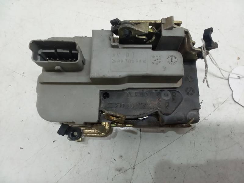 CERRADURA PUERTA DELANTERA DERECHA 