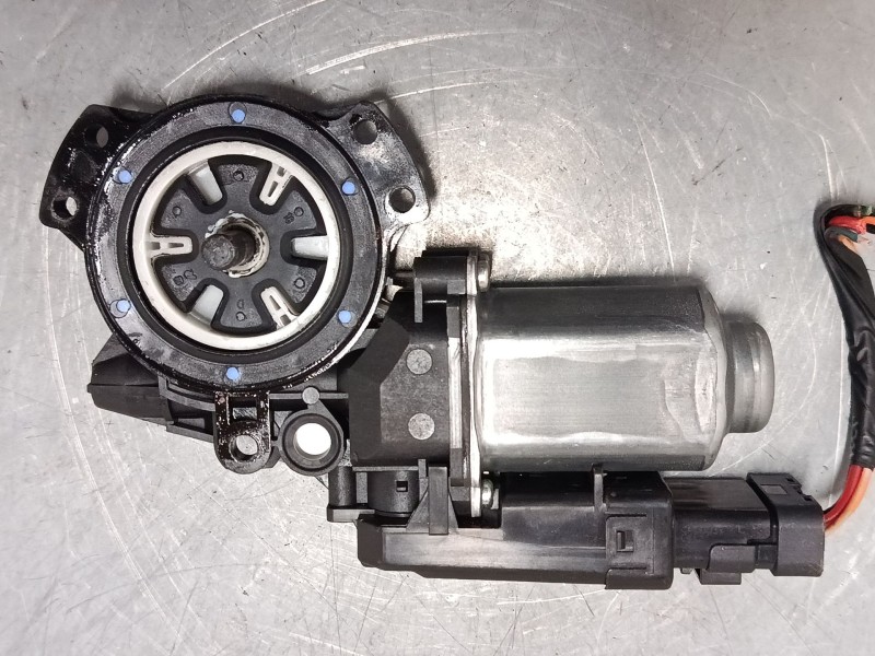 Recambio de motor elevaluna delantero izquierdo para kia cee´d hatchback (ed) 1.6 crdi 115 referencia OEM IAM 440850c 440850C 