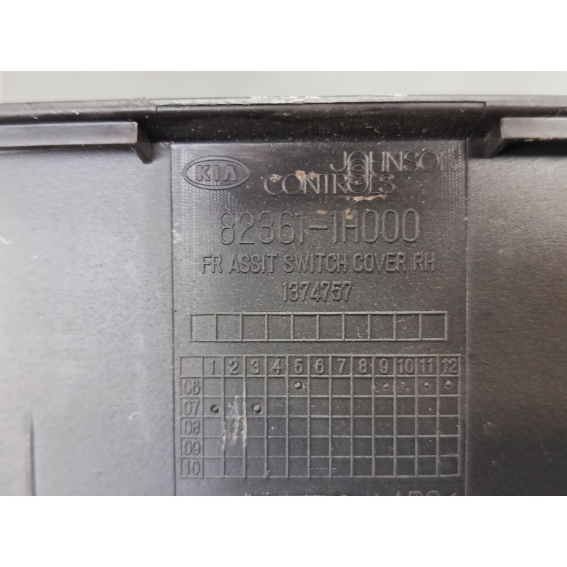 Recambio de mando elevalunas delantero derecho para kia cee´d hatchback (ed) 1.6 crdi 115 referencia OEM IAM 823611H000  