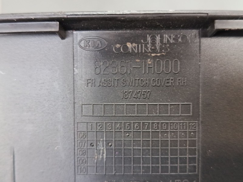 Recambio de mando elevalunas delantero derecho para kia cee´d hatchback (ed) 1.6 crdi 115 referencia OEM IAM 823611H000  