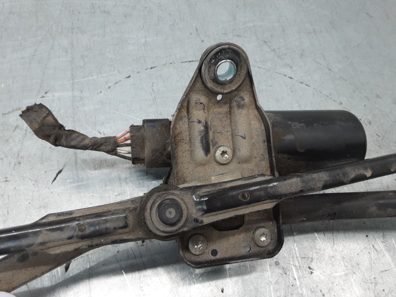 Recambio de motor limpia delantero para kia cee´d hatchback (ed) 1.6 crdi 115 referencia OEM IAM   