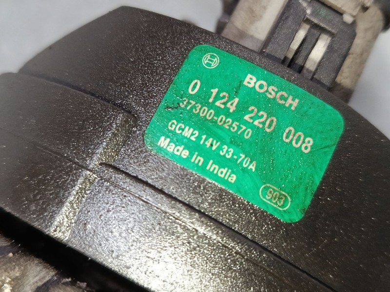 Recambio de alternador para hyundai getz (tb) 1.1 referencia OEM IAM 0124220008  