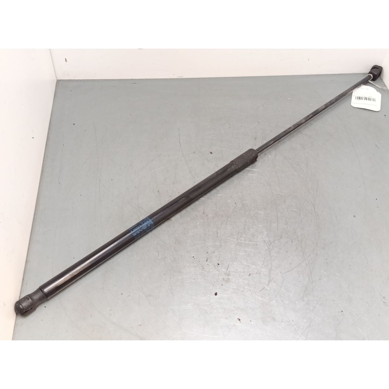 Recambio de amortiguadores capo para audi a3 sportback (8pa) 2.0 tdi 16v referencia OEM IAM 265N  