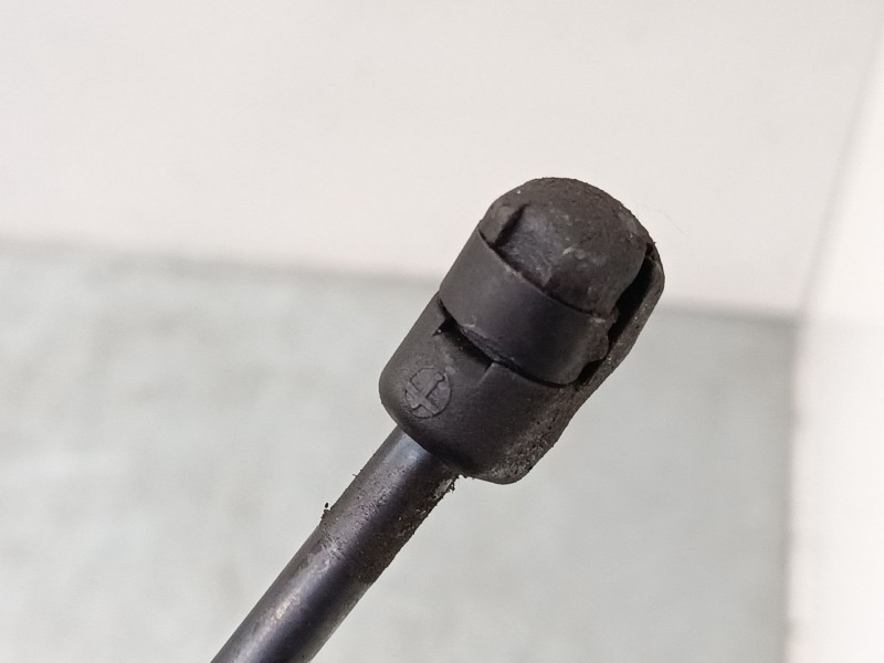 Recambio de amortiguadores capo para volvo v40 hatchback (525) d2 referencia OEM IAM   