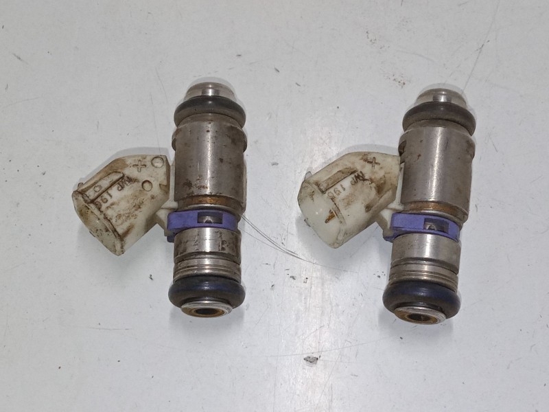 Recambio de inyector para seat ibiza iv st (6j8, 6p8) 1.4 referencia OEM IAM 036031AH  