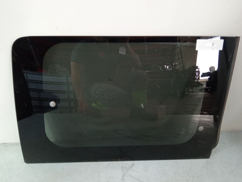 Recambio de luna maletero derecha para ford tourneo connect 1.8 tdci referencia OEM IAM   