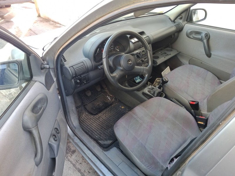 opel corsa b (s93) del año 1995