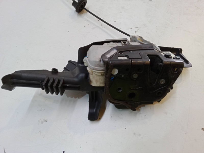 Recambio de cerradura puerta delantera izquierda para audi a4 b7 avant (8ed) 2.0 tdi referencia OEM IAM   