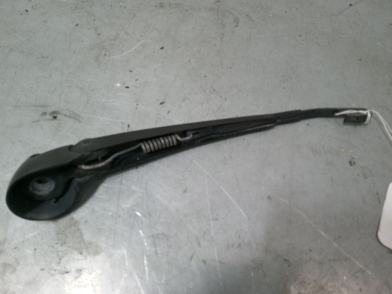 Recambio de brazo limpia trasero para seat ibiza iii (6l1) 1.4 16v referencia OEM IAM   