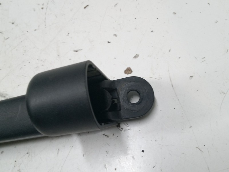 Recambio de brazo limpia trasero para kia picanto iii (ja) 1.0 referencia OEM IAM   