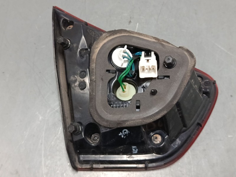 Recambio de piloto trasero porton derecho para kia rio iii (ub) 1.2 cvvt referencia OEM IAM 924041W2  