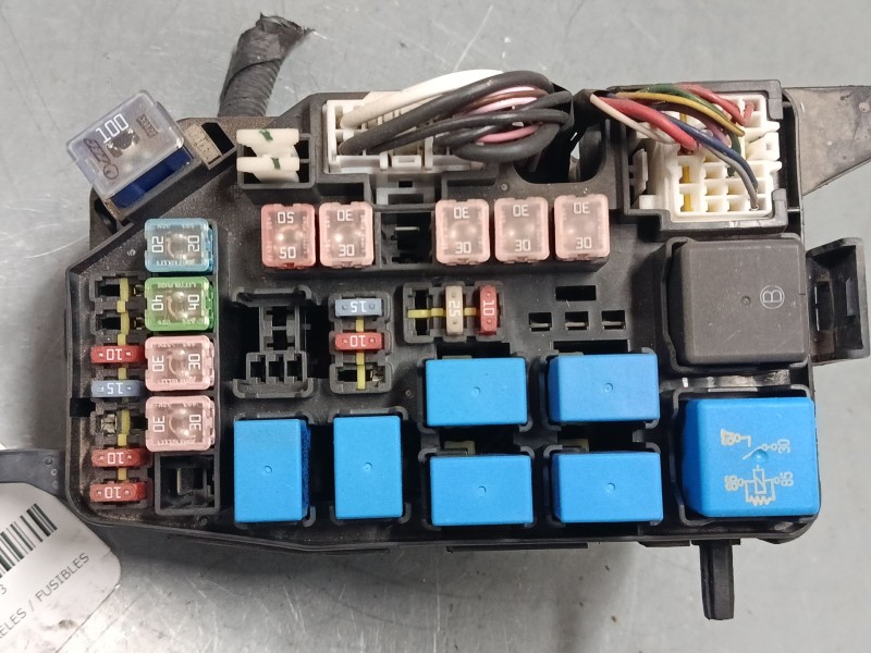 Recambio de caja reles / fusibles para hyundai getz (tb) 1.1 referencia OEM IAM 912981C010  