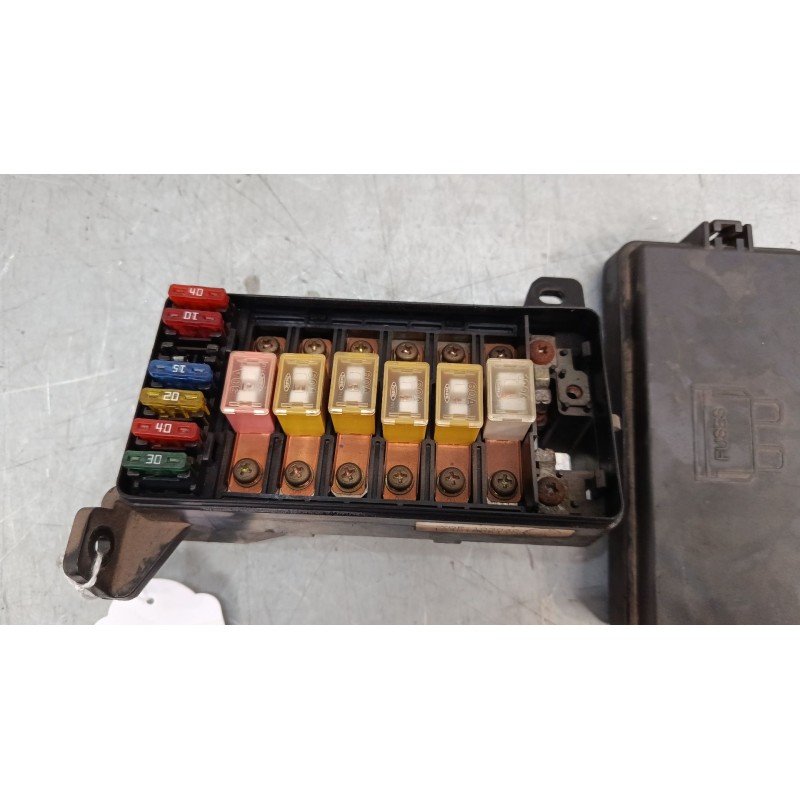 Recambio de caja reles / fusibles para land rover freelander i (l314) 2.0 di 4x4 referencia OEM IAM YQE103040  