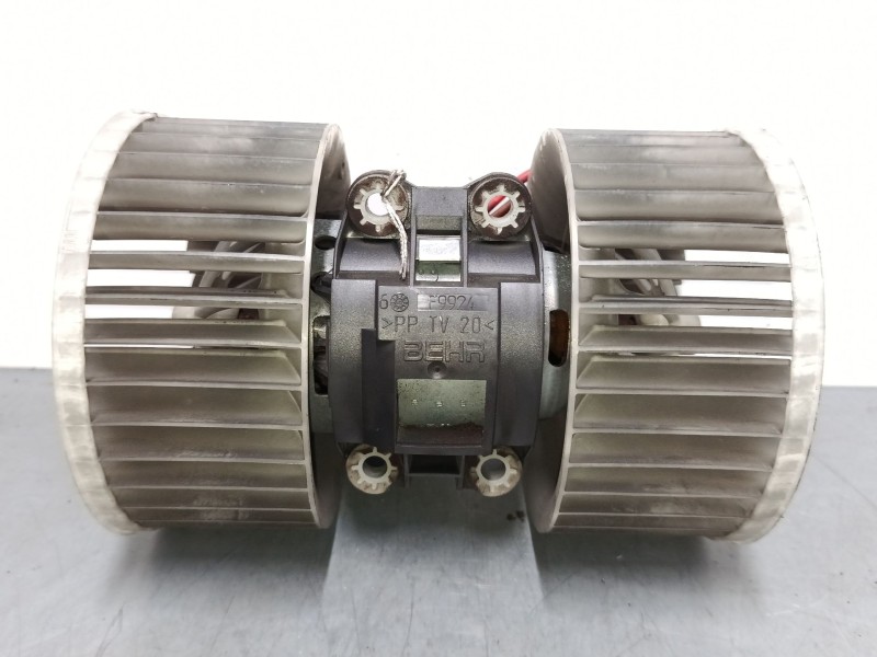 Recambio de motor calefaccion para bmw x3 (e83) 2.0 sd referencia OEM IAM 64113453729  