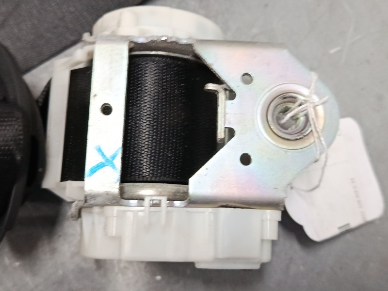 Recambio de cinturon seguridad delantero derecho para bmw x3 (e83) 2.0 sd referencia OEM IAM 34003070B  
