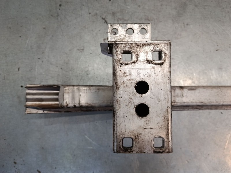 Recambio de refuerzo paragolpes delantero para bmw x3 (e83) 2.0 sd referencia OEM IAM 51113439780  