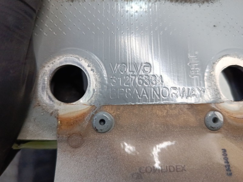 Recambio de refuerzo paragolpes delantero para volvo v40 hatchback (525) d2 referencia OEM IAM 31276334  