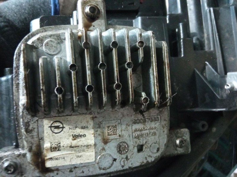 Recambio de faro derecho led para opel crossland x / crossland (p17, p2qo) 1.2 (75) referencia OEM IAM 39153432  