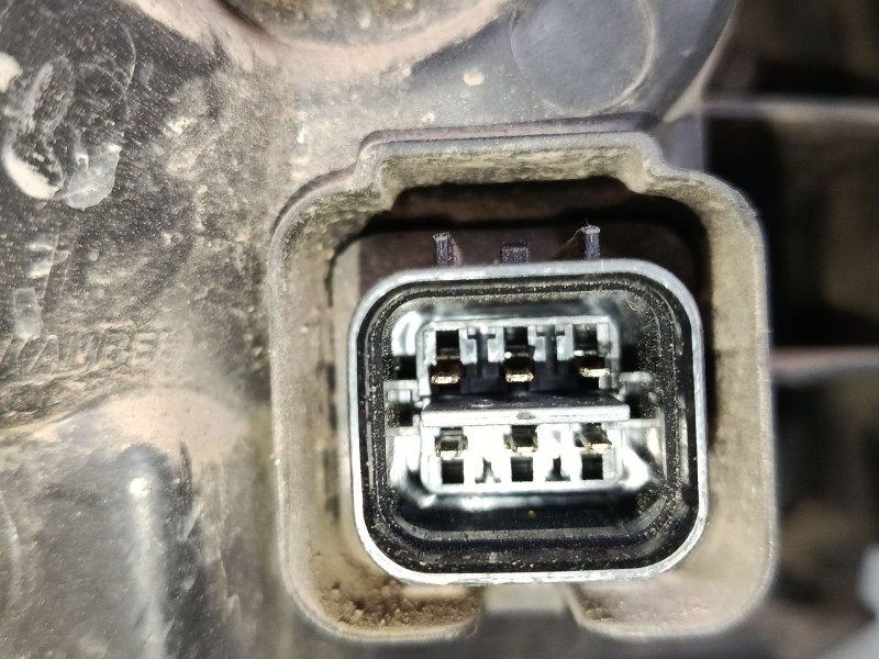 Recambio de faro izquierdo para hyundai tucson (jm) 2.0 crdi referencia OEM IAM 921012EXXX  