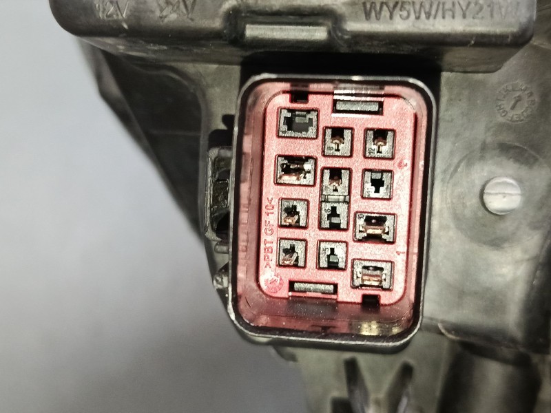 Recambio de faro izquierdo para volvo v40 hatchback (525) d2 referencia OEM IAM 31283326  