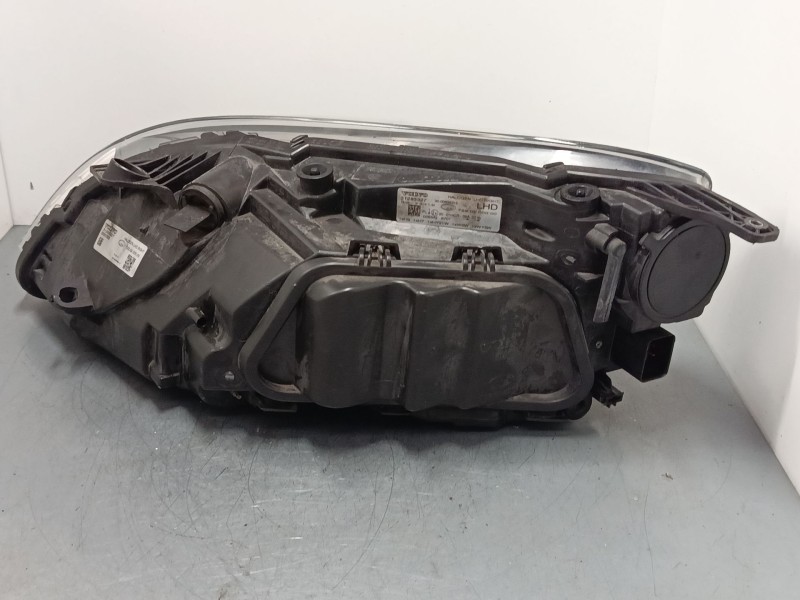 Recambio de faro derecho para volvo v40 hatchback (525) d2 referencia OEM IAM 31283327  