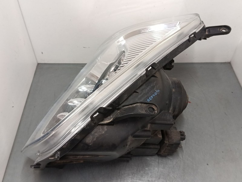Recambio de faro derecho para toyota rav 4 ii (_a2_) 2.0 d 4wd (cla20_, cla21_) referencia OEM IAM 0821211F4R  