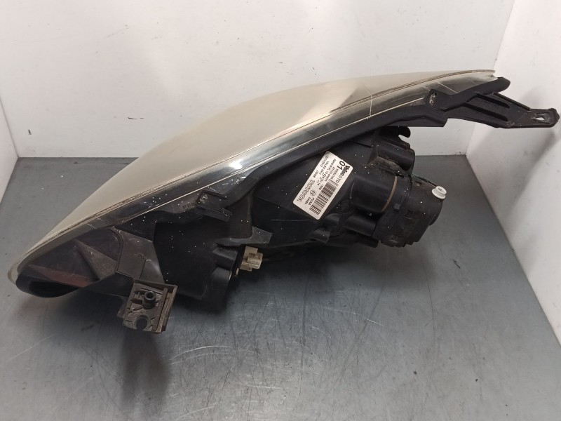 Recambio de faro derecho para toyota aygo (_b1_) 1.0 (kgb10_) referencia OEM IAM 811100H070  