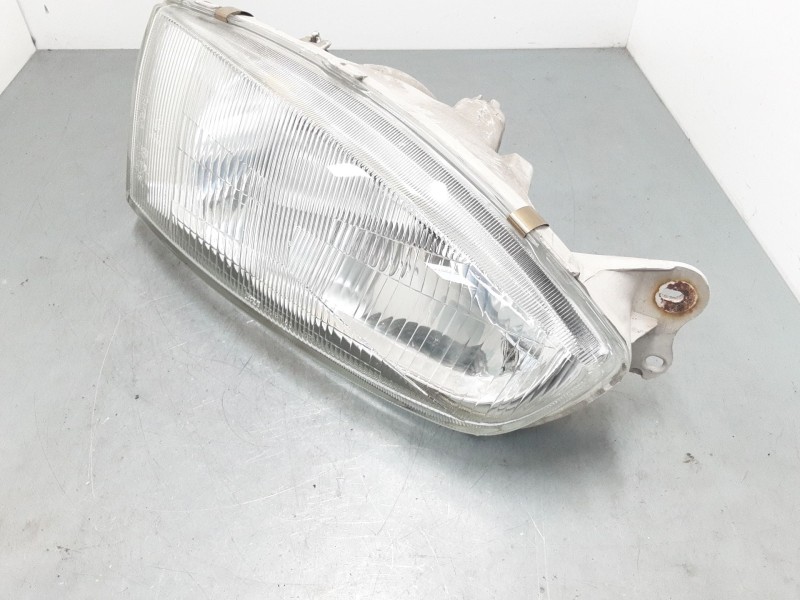 Recambio de faro derecho para mitsubishi colt v (cj_, cp_) 1300 gl,glx (cj1a) referencia OEM IAM 10087148  