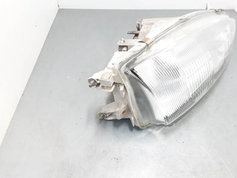 Recambio de faro derecho para mitsubishi colt v (cj_, cp_) 1300 gl,glx (cj1a) referencia OEM IAM 10087148  