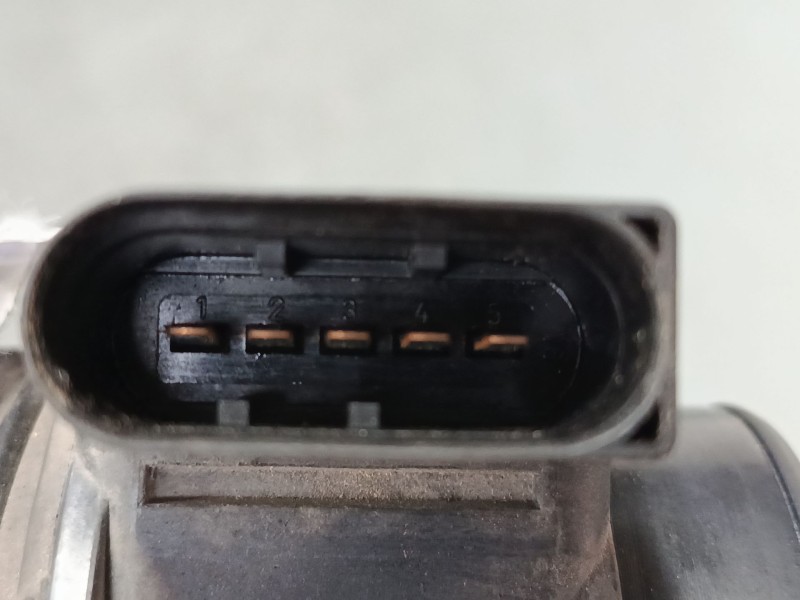 Recambio de caudalimetro para hyundai tucson (jm) 2.0 referencia OEM IAM 2816423700  