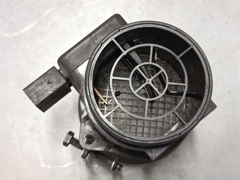 Recambio de caudalimetro para hyundai tucson (jm) 2.0 referencia OEM IAM 2816423700  