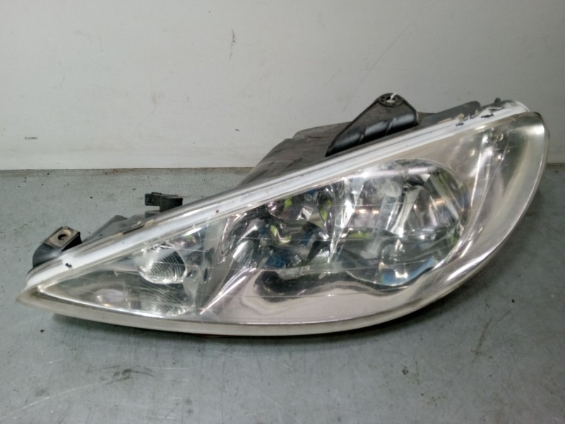Recambio de faro izquierdo para peugeot 206 cc (2d) 1.6 16v (2dnfuf, 2dnfur) referencia OEM IAM   