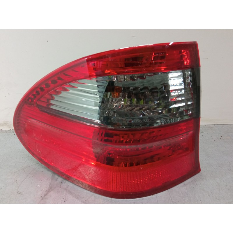 Recambio de piloto trasero izquierdo para mercedes-benz clase e (w211) e 200 kompressor (211.041) referencia OEM IAM A2118202764