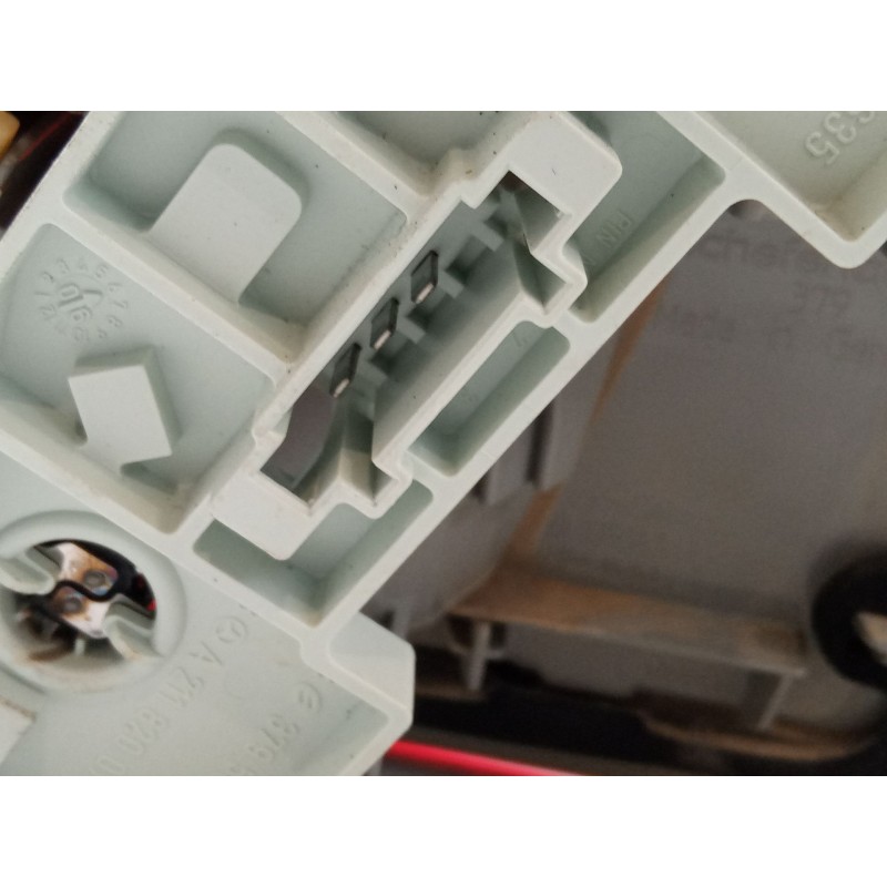 Recambio de piloto trasero porton izquierdo para mercedes-benz clase e (w211) e 200 kompressor (211.041) referencia OEM IAM A211