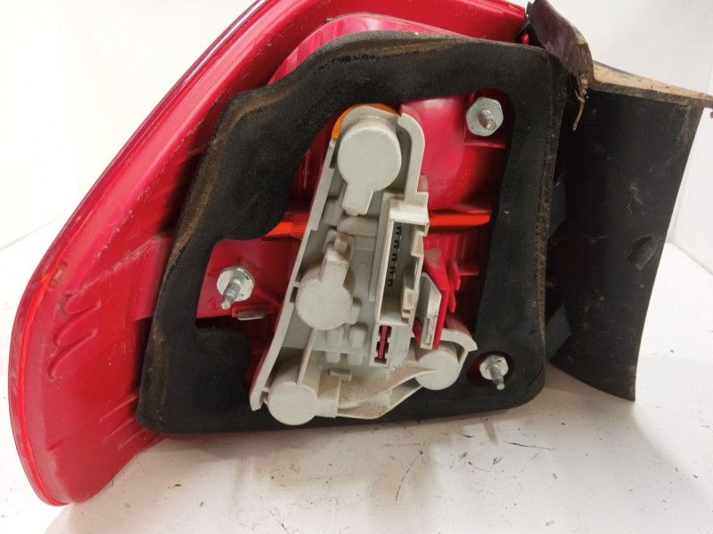 Recambio de piloto trasero derecho para bmw 3 (e90) 320 i referencia OEM IAM   