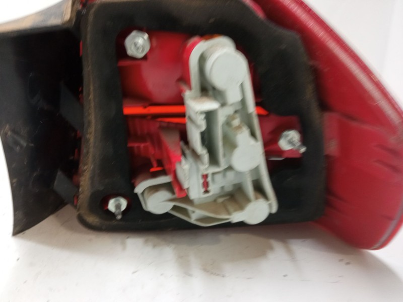 Recambio de piloto trasero izquierdo para bmw 3 (e90) 320 i referencia OEM IAM   