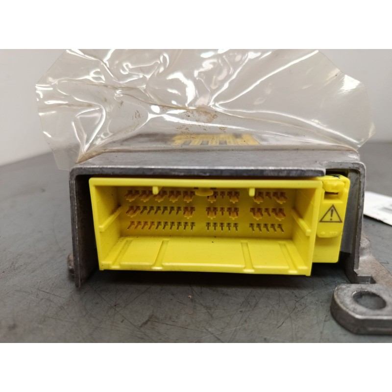 Recambio de centralita airbag para toyota corolla (_e12_) 1.4 d (nde120_) referencia OEM IAM 8917002370  