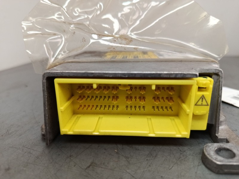 Recambio de centralita airbag para toyota corolla (_e12_) 1.4 d (nde120_) referencia OEM IAM 8917002370  