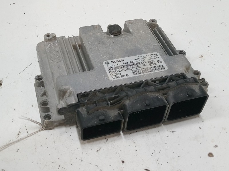 Recambio de centralita motor uce para peugeot partner tepee 1.6 hdi 90 referencia OEM IAM 9676830080 0281017600 