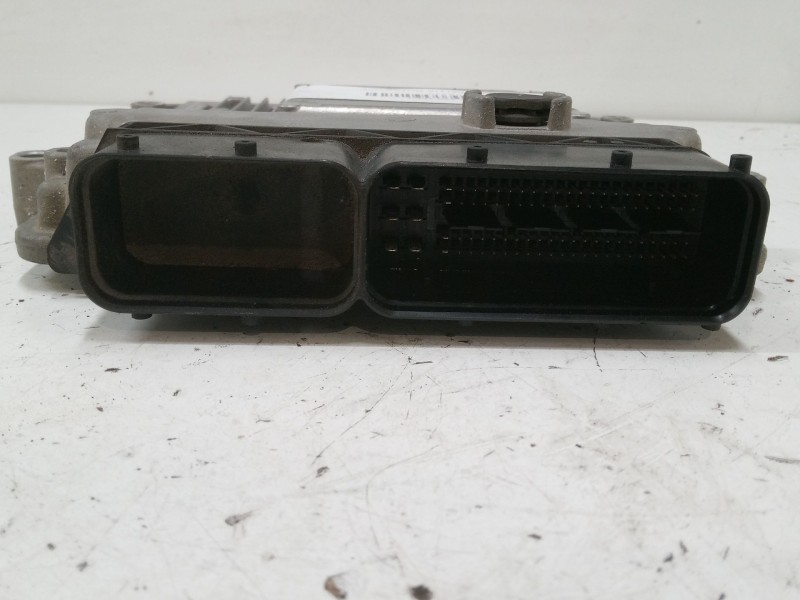 Recambio de centralita motor uce para hyundai i30 (fd) 1.4 referencia OEM IAM 391122B100 9030933129KD 