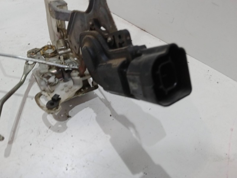Recambio de cerradura puerta delantera derecha para peugeot 107 (pm_, pn_) 1.4 hdi referencia OEM IAM   