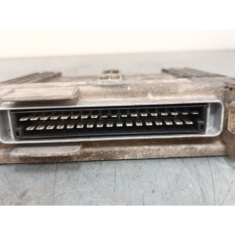 Recambio de centralita motor uce para renault clio ii (bb_, cb_) 1.2 (bb0a, bb0f, bb10, bb1k, bb28, bb2d, bb2h, cb0a,... referen