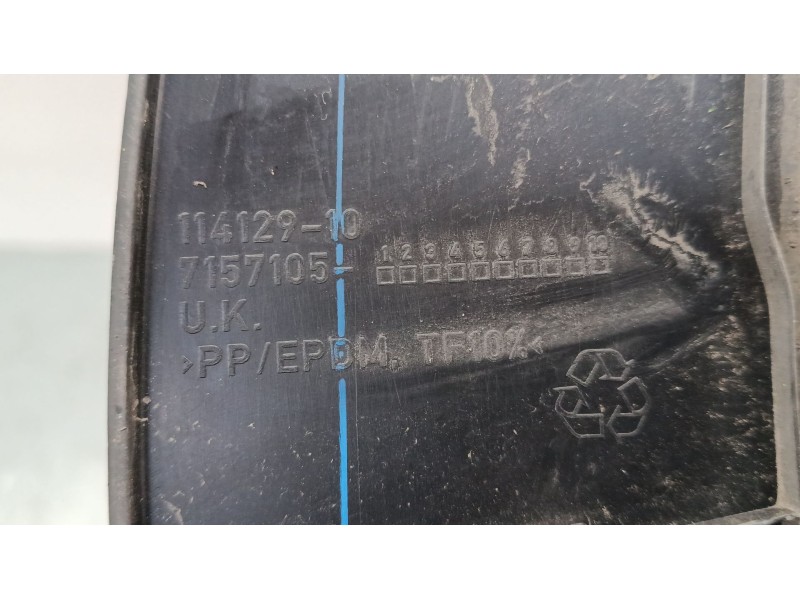 Recambio de aletin trasero izquierdo para mini mini (r56) cooper referencia OEM IAM 7157105  