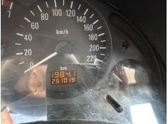 opel corsa c (x01) del año 2002 2