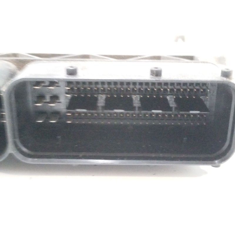 Recambio de centralita motor uce para kia cee´d sw (ed) 2.0 crdi 140 referencia OEM IAM 3911327710 0281013570 