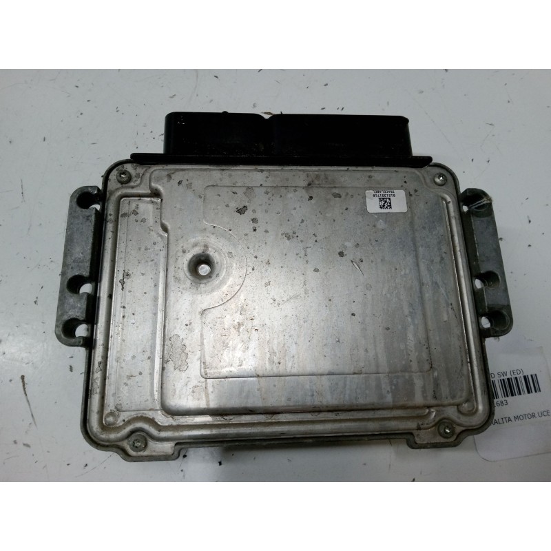 Recambio de centralita motor uce para kia cee´d sw (ed) 2.0 crdi 140 referencia OEM IAM 3911327710 0281013570 