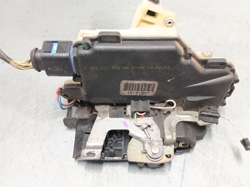 Recambio de cerradura puerta delantera izquierda para volkswagen new beetle descapotable (1y7) 2.0 referencia OEM IAM 3B1837016A