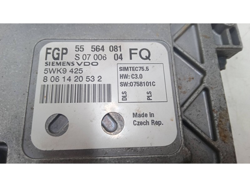 Recambio de centralita motor uce para opel astra h gtc (a04) 1.8 (l08) referencia OEM IAM 55564081 8061420532 5wkk9425