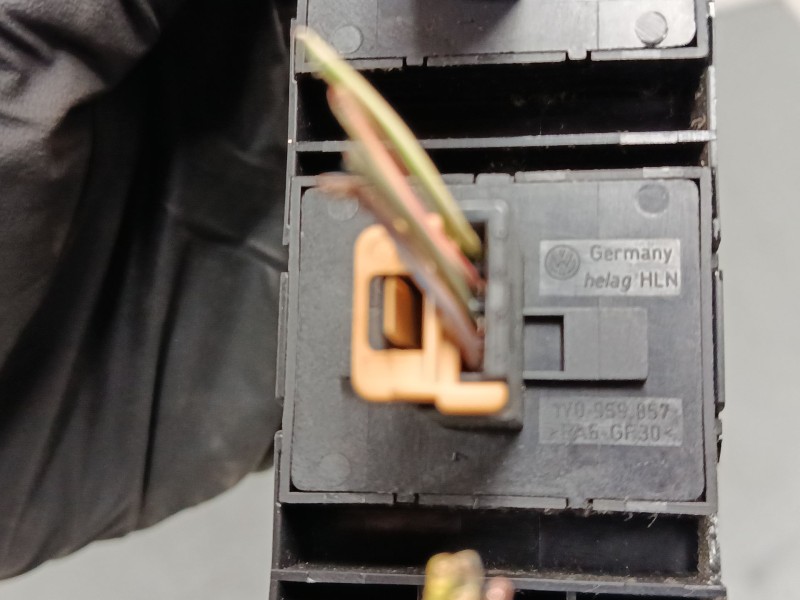 Recambio de mando elevalunas delantero izquierdo para volkswagen new beetle descapotable (1y7) 2.0 referencia OEM IAM 1Y0959873 